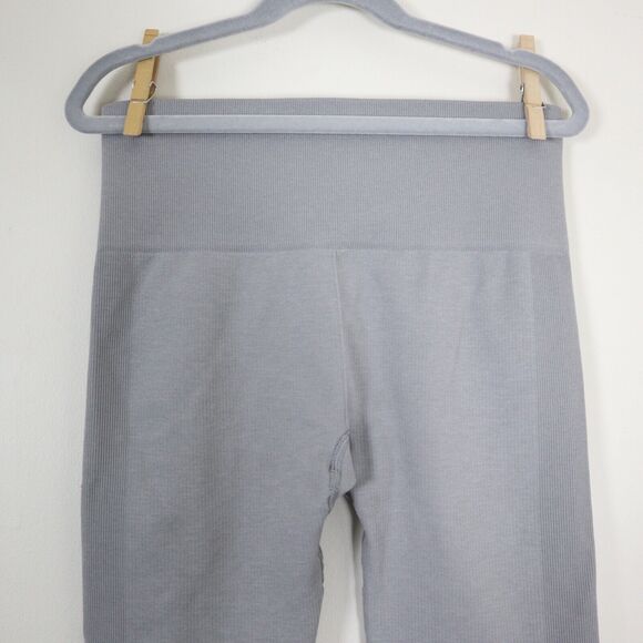 Lululemon Size 4 Seamlessly Street Crop Heathered Medium Grey Leggings - Picture 10 of 12